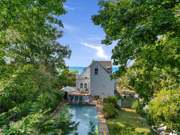 6 Gallatin Lane, East Hampton NY 11937