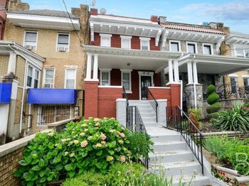 27-12 Ditmars Boulevard