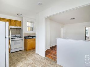 27-12 Ditmars Boulevard, Astoria NY 11105