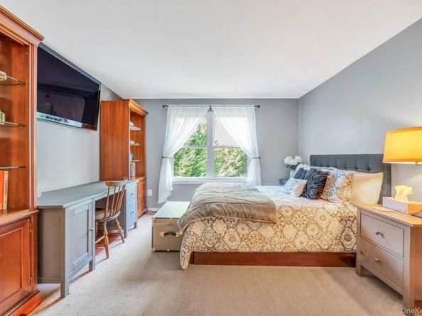 69 Forest Road, Kings Park NY 11754