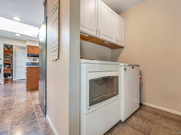 69 Forest Road, Kings Park NY 11754