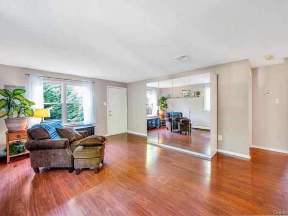 69 Forest Road, Kings Park NY 11754