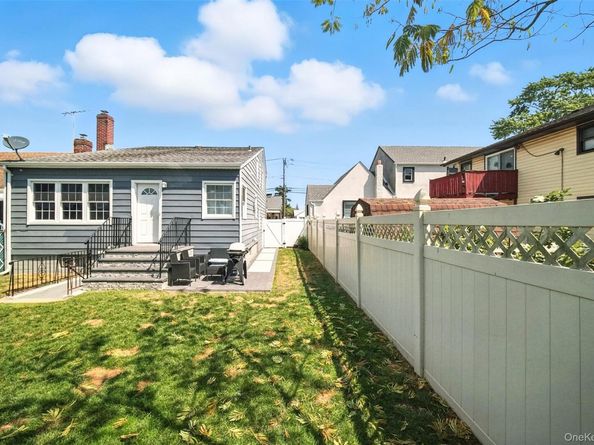 112 Casper Street, Valley Stream NY 11580