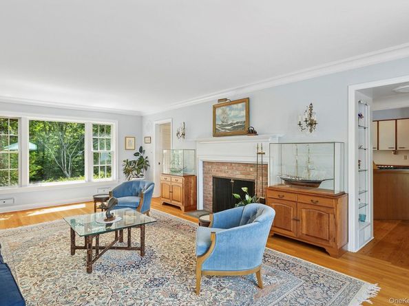 19 Beach Plum Drive, Centerport NY 11721
