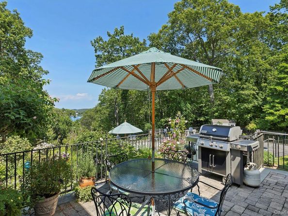 19 Beach Plum Drive, Centerport NY 11721