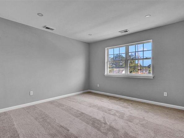 125 Smith Street, Central Islip NY 11722