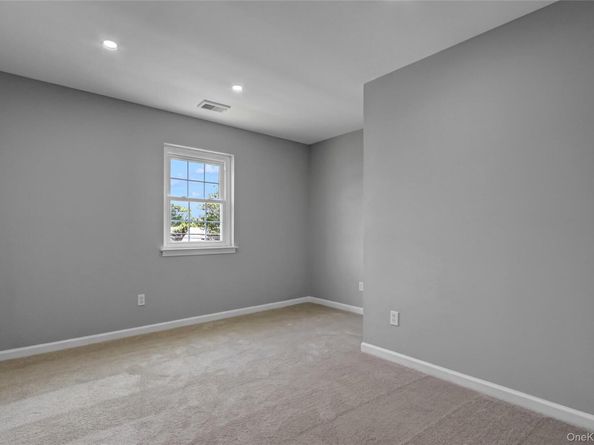 125 Smith Street, Central Islip NY 11722