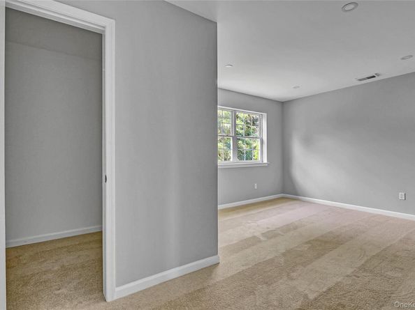 125 Smith Street, Central Islip NY 11722