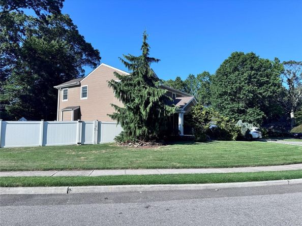 35 Moss Lane, Jericho NY 11753