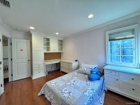 35 Moss Lane, Jericho NY 11753