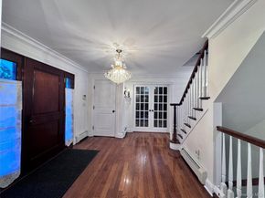 35 Moss Lane, Jericho NY 11753