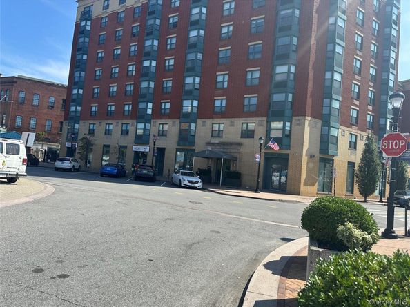 23 Water Grant Street 11A, Yonkers NY 10701