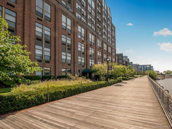 23 Water Grant Street 11A, Yonkers NY 10701