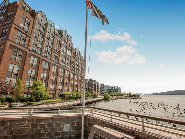 23 Water Grant Street 11A, Yonkers NY 10701