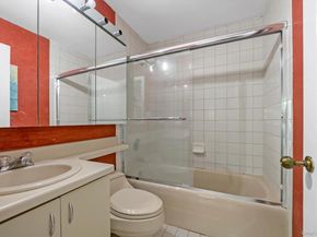 242-12A oak park Drive 99A, Douglaston NY 11362