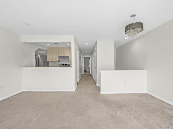 242-12A oak park Drive 99A, Douglaston NY 11362