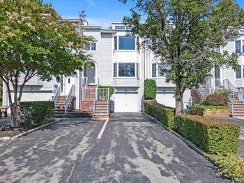 242-12A oak park Drive
