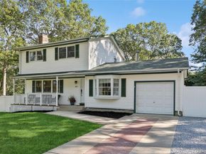 28 Val Court, Holbrook NY 11741