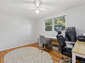 28 Val Court, Holbrook NY 11741
