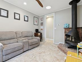 28 Val Court, Holbrook NY 11741