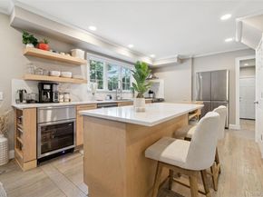28 Val Court, Holbrook NY 11741