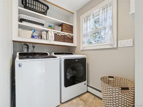 28 Val Court, Holbrook NY 11741