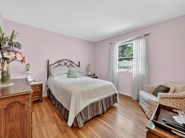 99 Spencer Drive, New Rochelle NY 10801