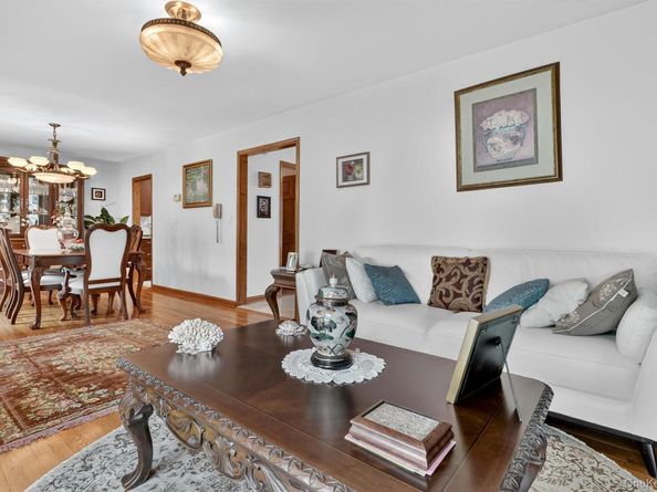 99 Spencer Drive, New Rochelle NY 10801