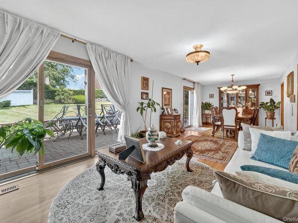 99 Spencer Drive, New Rochelle NY 10801