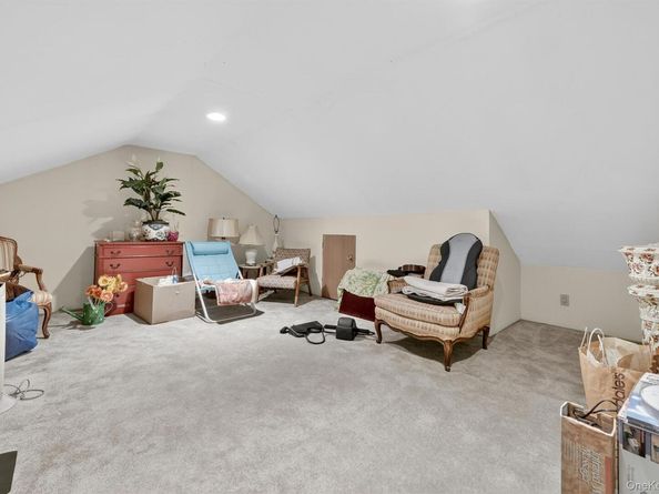 99 Spencer Drive, New Rochelle NY 10801