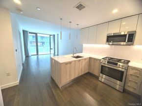 13105 40th Road 17L, Flushing NY 11354