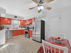 2727 Matthews Avenue, Bronx NY 10467