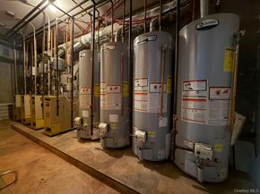 101-18 39th Avenue, Corona NY 11368