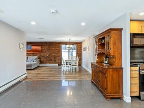 5 Longleaf Lane, Medford NY 11763