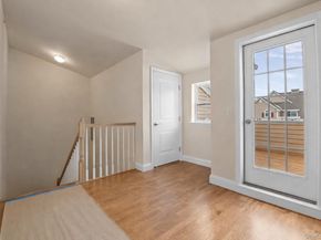 4 Steven Circle 4, Dix Hills NY 11746