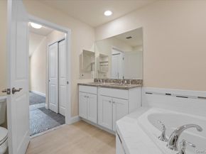 4 Steven Circle 4, Dix Hills NY 11746