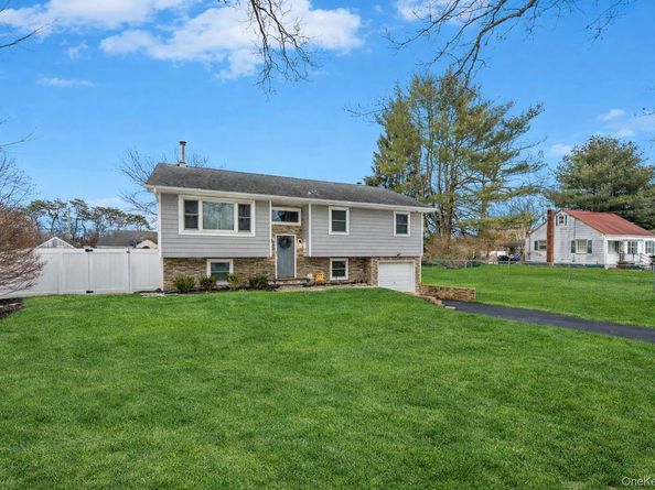 39 Joseph Place, Nesconset NY 11767