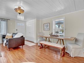 310 6th Avenue, Saint James NY 11780