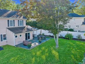 310 6th Avenue, Saint James NY 11780