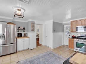 310 6th Avenue, Saint James NY 11780