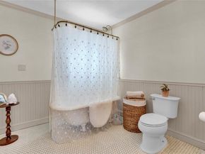 310 6th Avenue, Saint James NY 11780