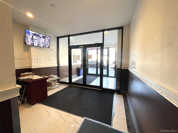 70-26 Queens Boulevard 5A, Woodside NY 11377