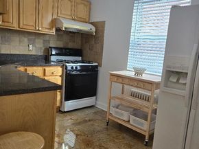 7019 261st Street 122E6, Glen Oaks NY 11004