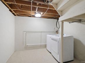 23 Pearsall Place, Deer Park NY 11729