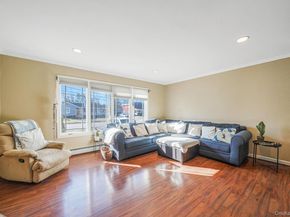 23 Pearsall Place, Deer Park NY 11729