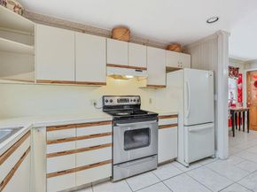 Undisclosed Address #961734, Lindenhurst NY 11757