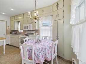 93 Kenneth Place, New Hyde Park NY 11040