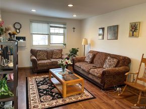 58-28 251st Street Upper Unit, Little Neck NY 11362