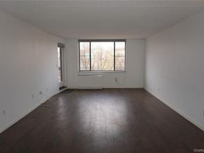 777 N Macquesten Parkway 308, Fleetwood NY 10552