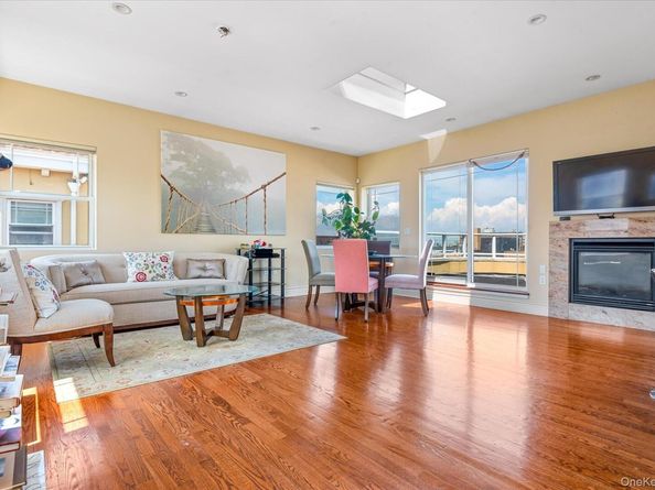 171 Beach 100th Street 9C, Rockaway Park NY 11694